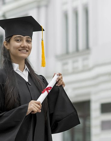 course/graduate-student.webp