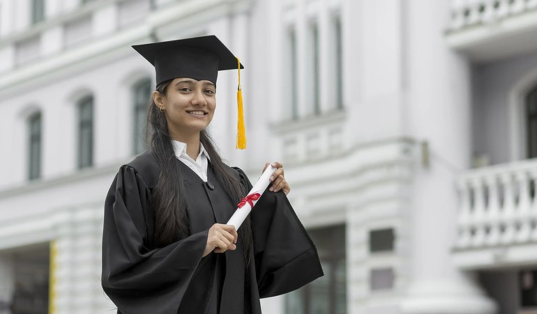course/graduate-student.webp