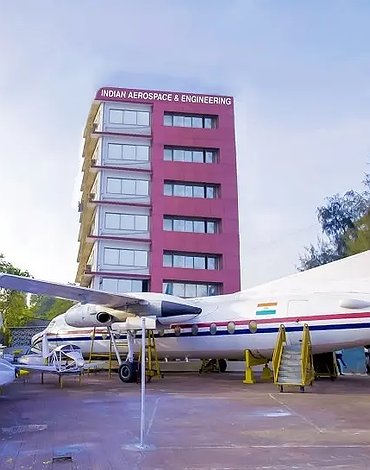institutes/iae-photo.webp